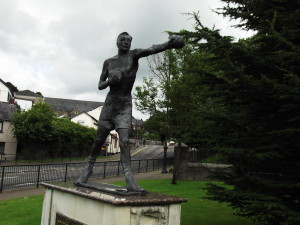 Eddie Thomas statue in Merthyr Tydfil