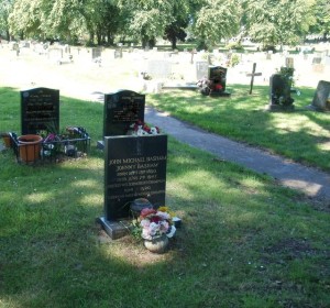 Johnny Basham's grave in Newport (Flickr: John Grayson)
